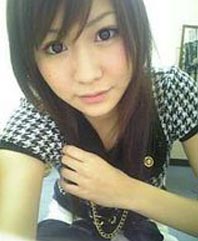                                 セレブリッチにいるサクラ