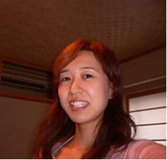                                       ティアラにいるサクラ